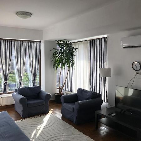 Lovely Apartment In Villa In Bucareste Exterior foto